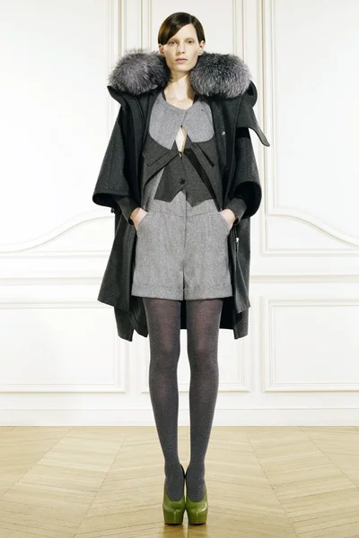 Look 18